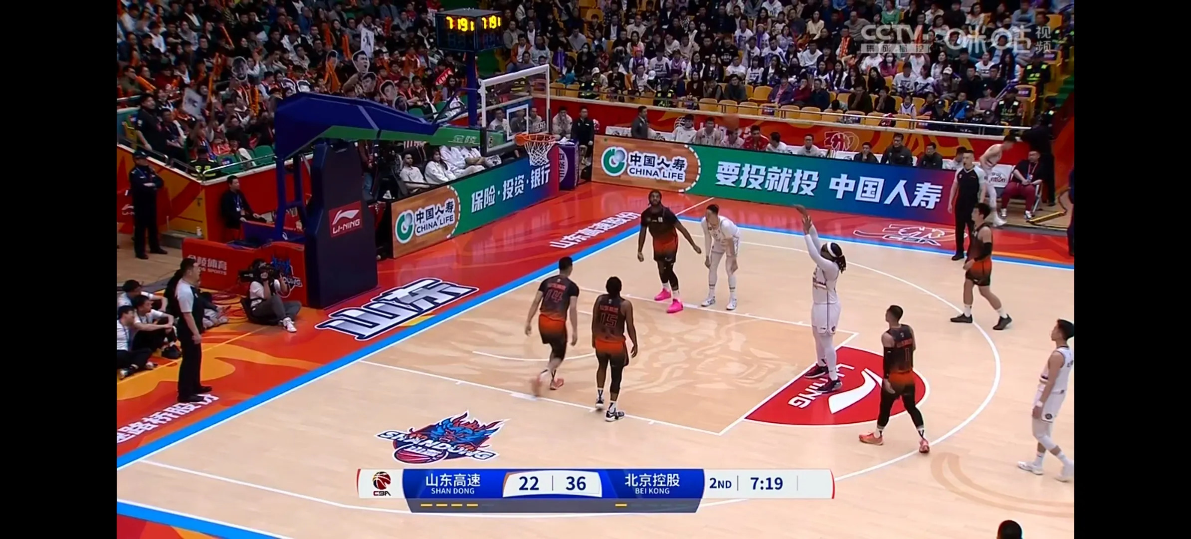 包含北京队轻取山东队，武切维奇统治全场的词条