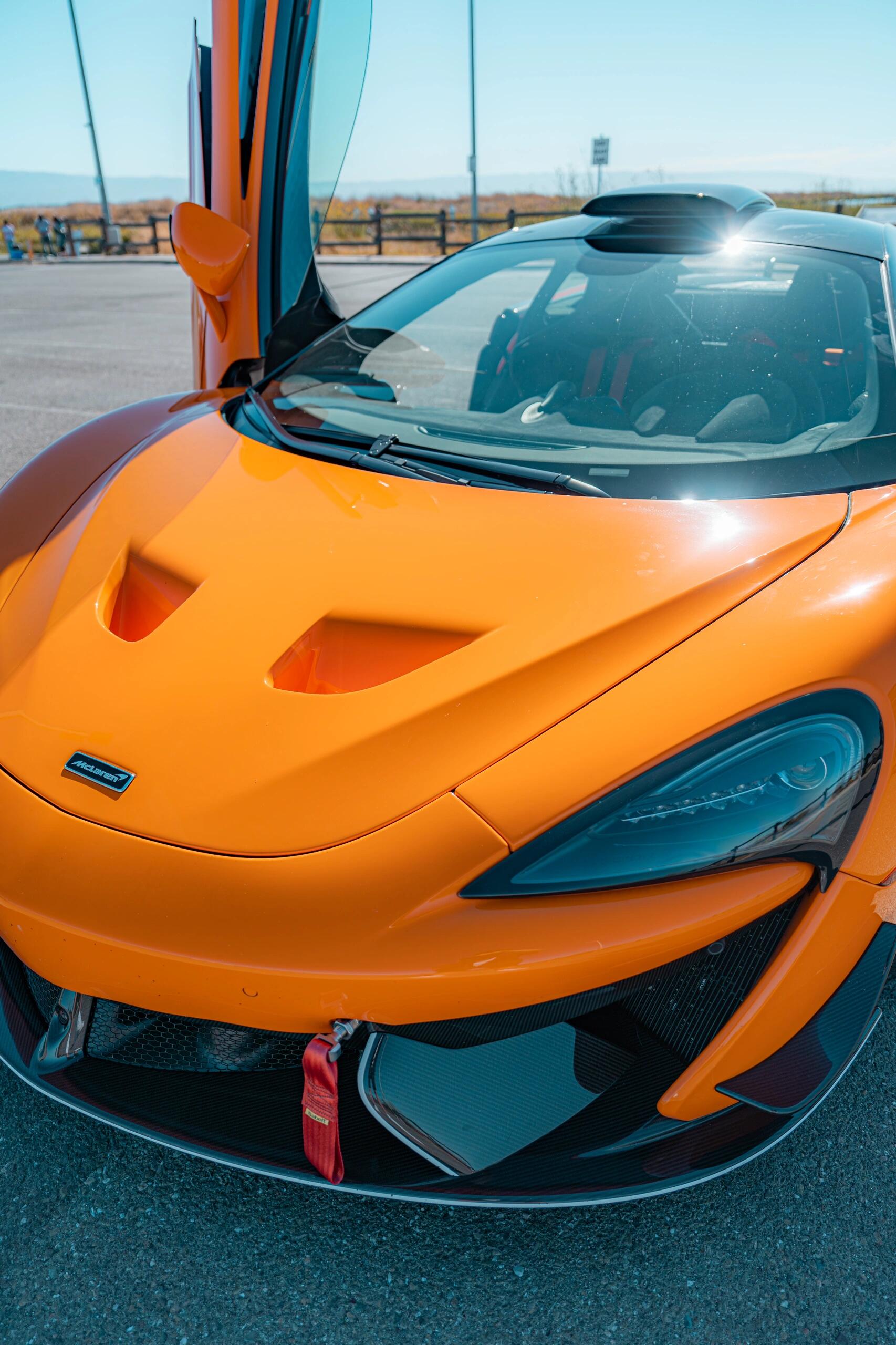 迈凯伦绝杀红牛二队,佩雷兹高光表现 迈凯伦绝杀红牛二队,佩雷兹高光表现