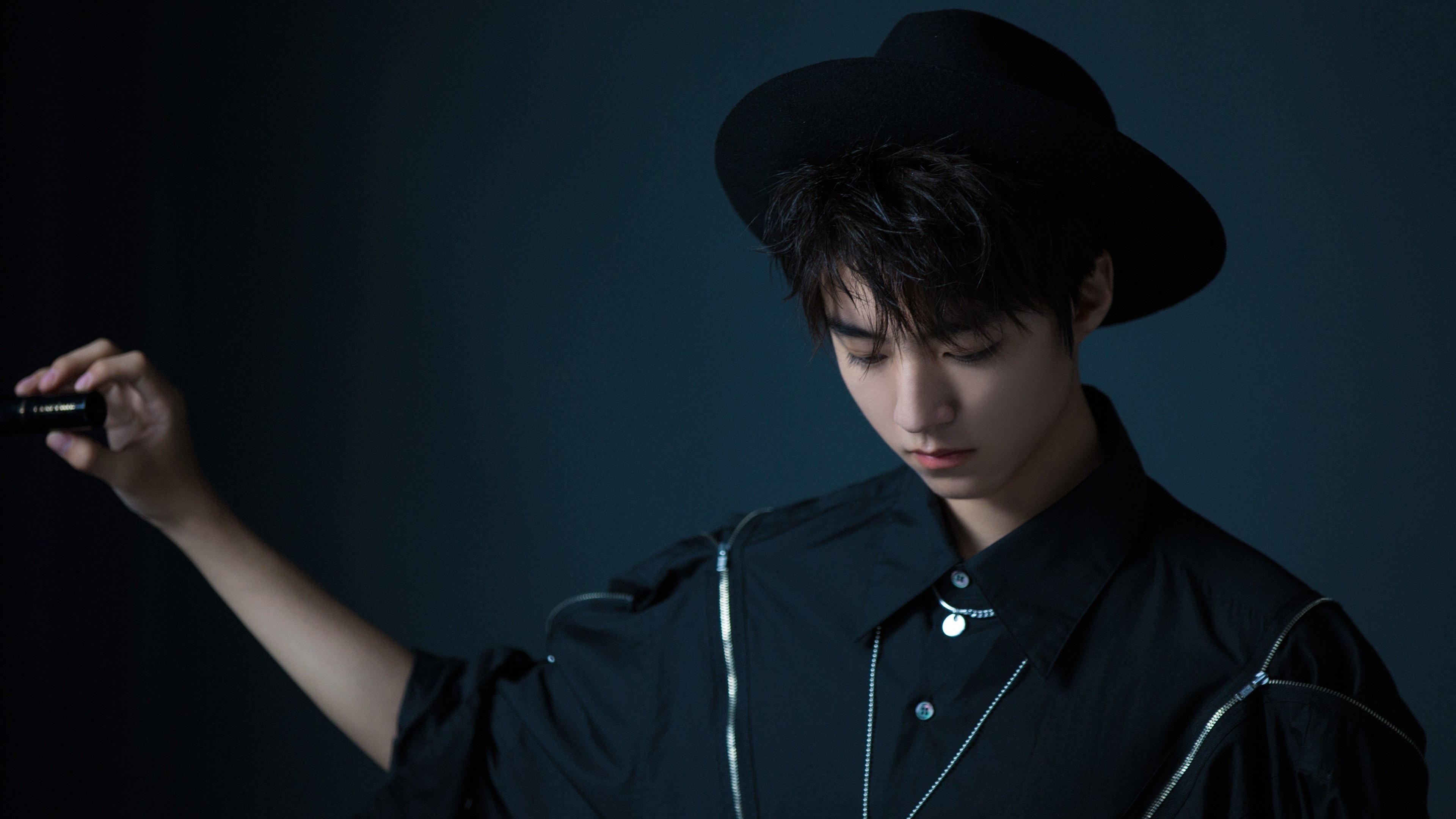 锁链与流星，当范弗利特惊艳四座的夜晚，撞上广厦队单节碾压公牛的铁壁