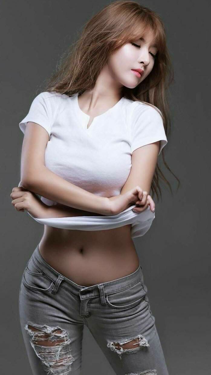 下面，我们先扩展思维，构思一个能抓住眼球且有深度的标题，再围绕标题撰写文章